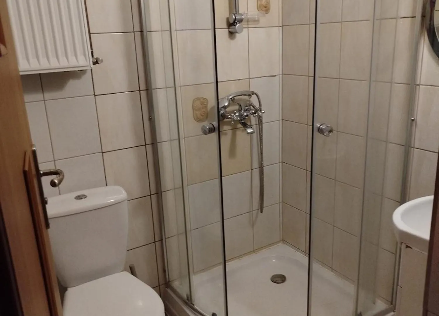 アパート Apartament Z Dwiema Sypialniami I Aneksem Kuchennym カルパッチ ポーランド